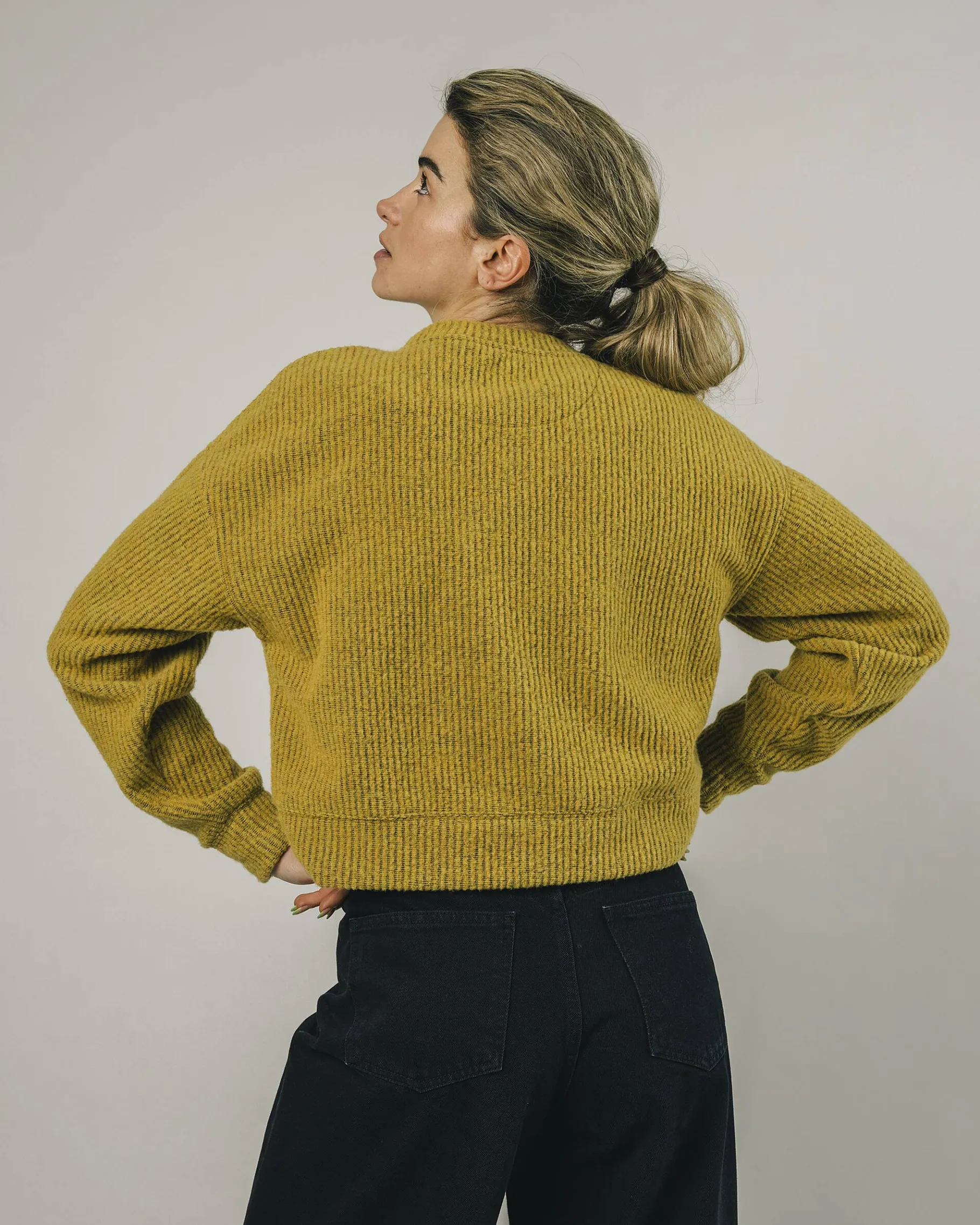 cropped_pullover_mustard_3.webp Cropped Pullover Mustard-Brava Fabrics New