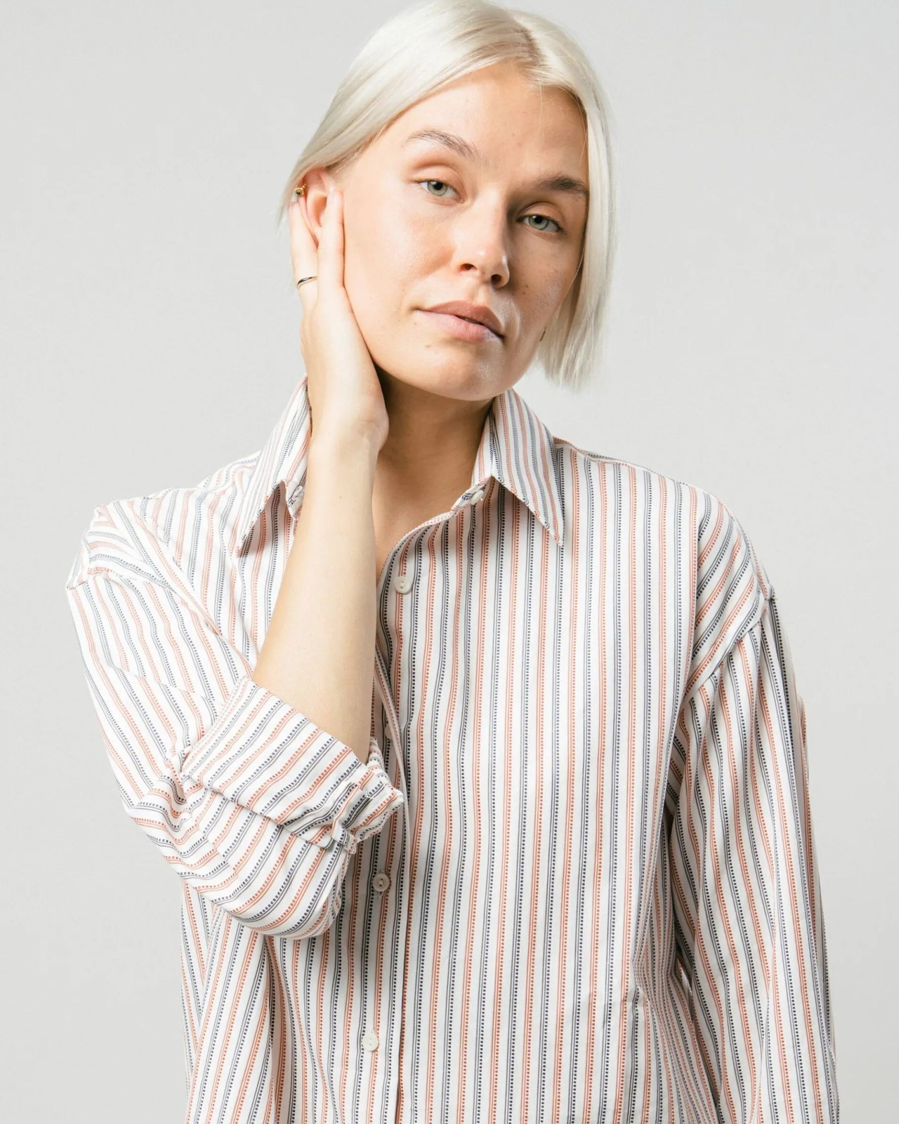 nairobi_essential_bluse_4.webp Nairobi Essential Bluse-Brava Fabrics Fashion